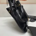 PARIS VII MEDIUM HOBO BAG IN CROCODILE-EMBOSSED PATENT LEATHER - 图片 4