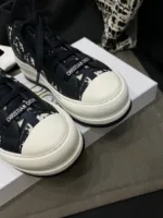 Low-Top Sneakers - 图片 6